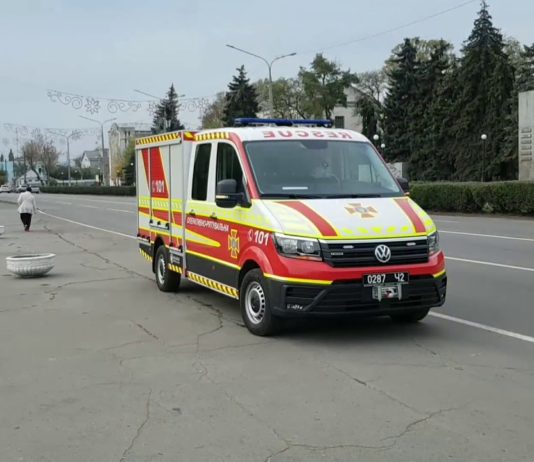 По Павлограду и Терновке курсируют авто с громкоговорителями (ВИДЕО)