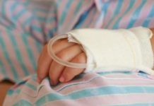 В Терновке ребенок выпил чистящее средство и получил сильнейший ожог