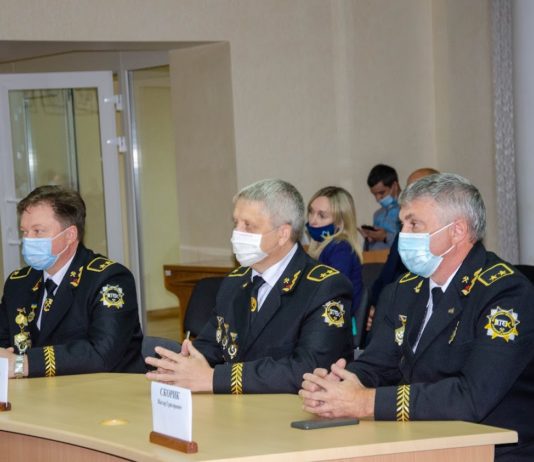 Шахтерам Западного Донбасса вручили правительственные награды
