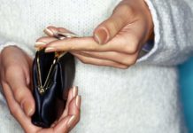 Павлоградцев ждет повышение зарплат и пенсий