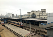 На вокзале Днепра очереди из-за температурного скрининга, — соцсети