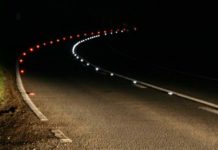 На дороге в Павлоградском районе появятся светоотражающие вставки
