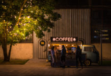 Кафе и рестораны перед новым годом будут работать дольше