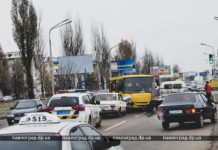 В Павлограде автобус протаранил четыре машины (ФОТО)