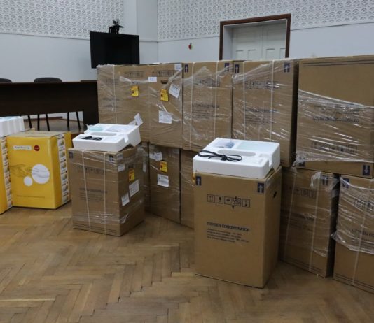 Павлоград получил большую партию кислородных концентраторов