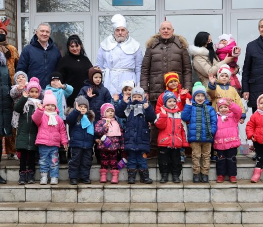 Святой Николай пришел к павлоградской детворе