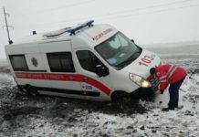 Коммунальщики Павлограда помогли скорой помощи попасть на вызов