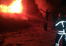 В Павлограде сгорело два сарая