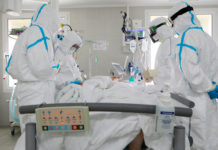 В Мечникова спасали пациентку из Першотравенска с осложнениями после COVID-19