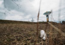 «Разучились убирать после себя»: фотограф показал удручающие кадры с. Вербки (ФОТО и ВИДЕО)