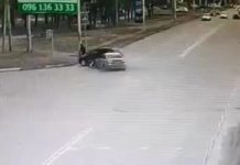 В сети опубликовали видео аварии на перекрестке Западнодонбасской и Днепровской