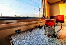 Укрзалізниця відновлює рейси через Дніпро за розкладом