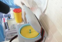 Павлоградский медик рассказала, кого уже вакцинировали