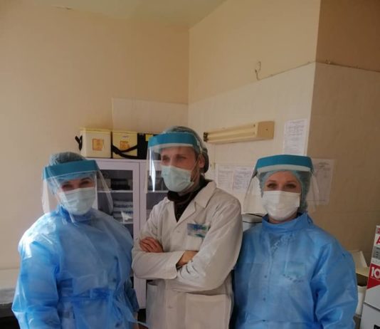 Сколько павлоградских врачей уже вакцинировали?