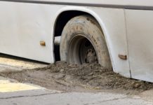 В Павлограде из-за ям на дорогах изменился маршрут автобусов