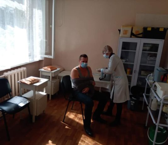 Спасателей Павлоградщины вакцинировали от коронавируса