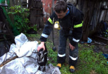 Петропавловский козлёнок теперь обязан жизнью спасателям