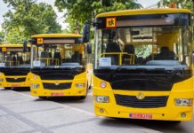 Сёла Павлоградщины получили новые школьные автобусы