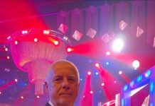 В бабочке и элегантном костюме мэр Павлограда побывал на церемонии «Людина року» (ФОТОФАКТ)