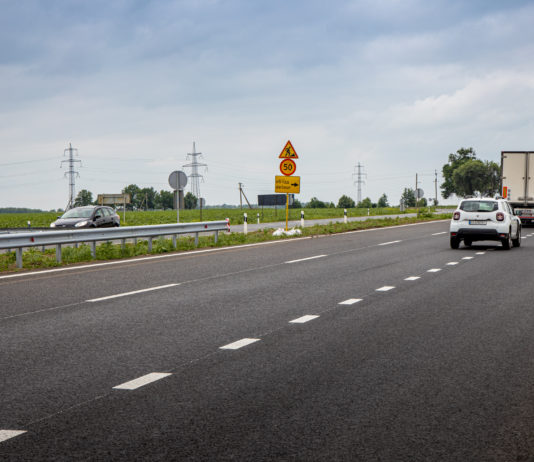 Как продвигается ремонт трассы Знаменка-Луганск-Изварино? Смотрите фото