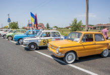 Обновленный участок «Дороги единства» М-30 протестировали ретро-машины (ФОТО)