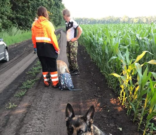 Пропавшего Антона Исаева ищут кинологи. Пока нашли только машину