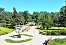 В Терновке продолжается реконструкция сквера «Шахтер»