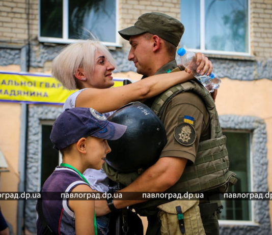 Павлоград встречал военных после ротации из зоны боевых действий (ФОТО)