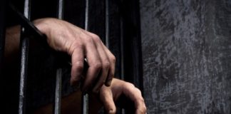 У Павлограді чоловік обікрав сліпу літню жінку