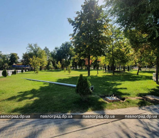 В Павлограде на площади устанавливают новое освещение: подробности