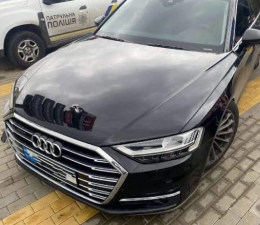 В Киеве расстреляли автомобиль первого помощника Зеленского