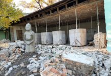 4 машины мусора: в Павлограде продолжается реконструкция городского музея