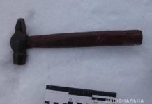 С молотком на павлоградца: подробности