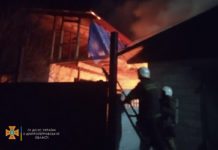 В Павлограде 11 спасателей тушили пожар: что горело