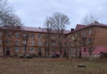 В Павлограде отремонтировали крыши двух домов