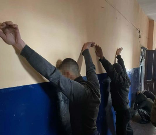 На Днепропетровщине уголовник из тюрьмы «продавал» несуществующие дрова (ВИДЕО)