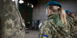 Жінок братимуть на військовий облік лише за їхньою згодою