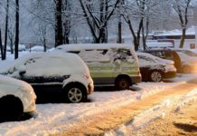За парковку на тротуарах и газонах в Павлограде будет штрафовать муниципальная инспекция