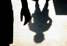 На Днепропетровщине судят преступную группу, насиловавшую детей