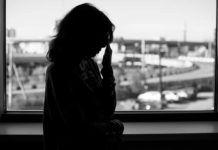 Суд наказал бывшего муж за смс-ки и угрозы