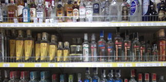 «АТБ» пока не будет продавать алкоголь