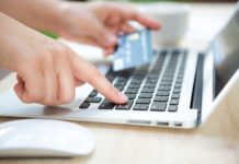 Павлоградцев призывают оплатить коммуналку, чтобы не было коллапса