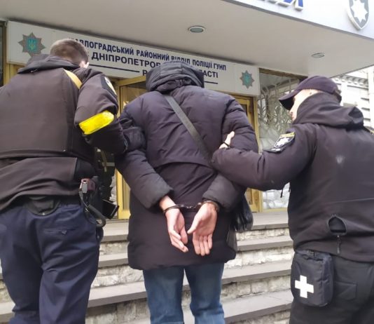 Павлоградская полиция продолжает проверять подозрительных личностей