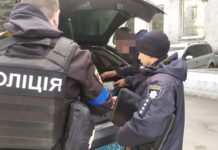 В Павлограде два 18-летних парня занимались воровством из машин: подробности