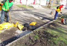 На проспекті Шахтобудівників роблять ямковий ремонт