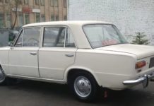 Мешканка Першотравенська віддала автомобіль військовослужбовцям