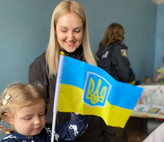 Ювенальні поліцейські Павлограда відвідали родини біженців