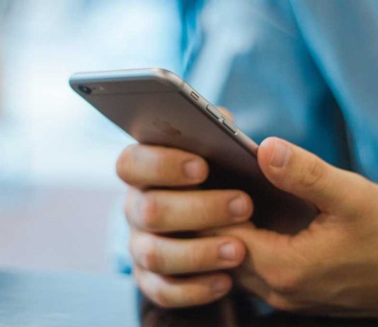 У Павлограді пограбували підлітка