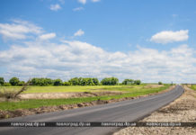 На Дніпропетровщині завершують ремонтувати ділянку автошляху Мерефа-Лозова-Павлоград (ФОТО)