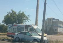 Поліція шукає свідків ДТП: зіткнулися легковик і швидка